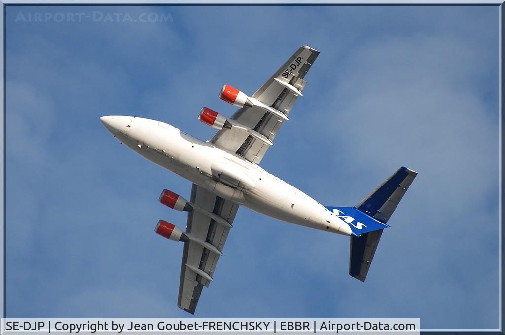 SE-DJP, 1994 British Aerospace Avro 146-RJ70 C/N E1254, SAS take off