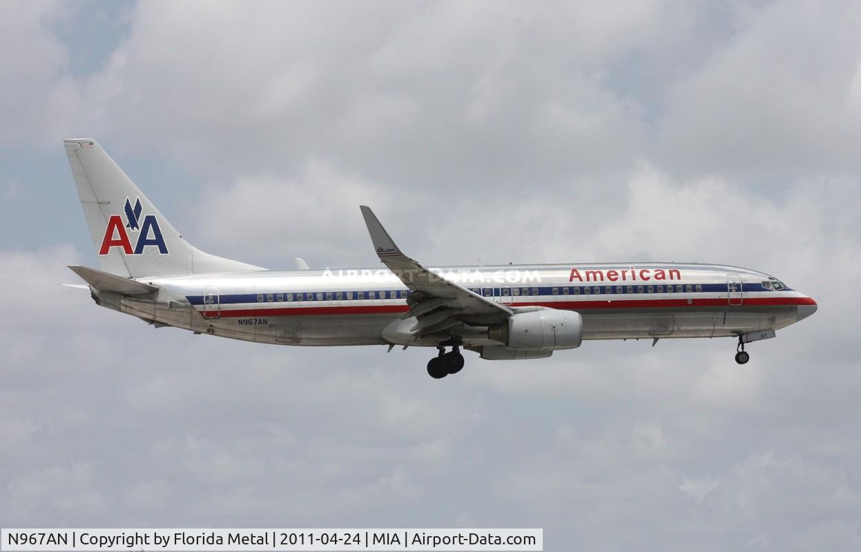 N967AN, 2001 Boeing 737-823 C/N 29545, American 737-800