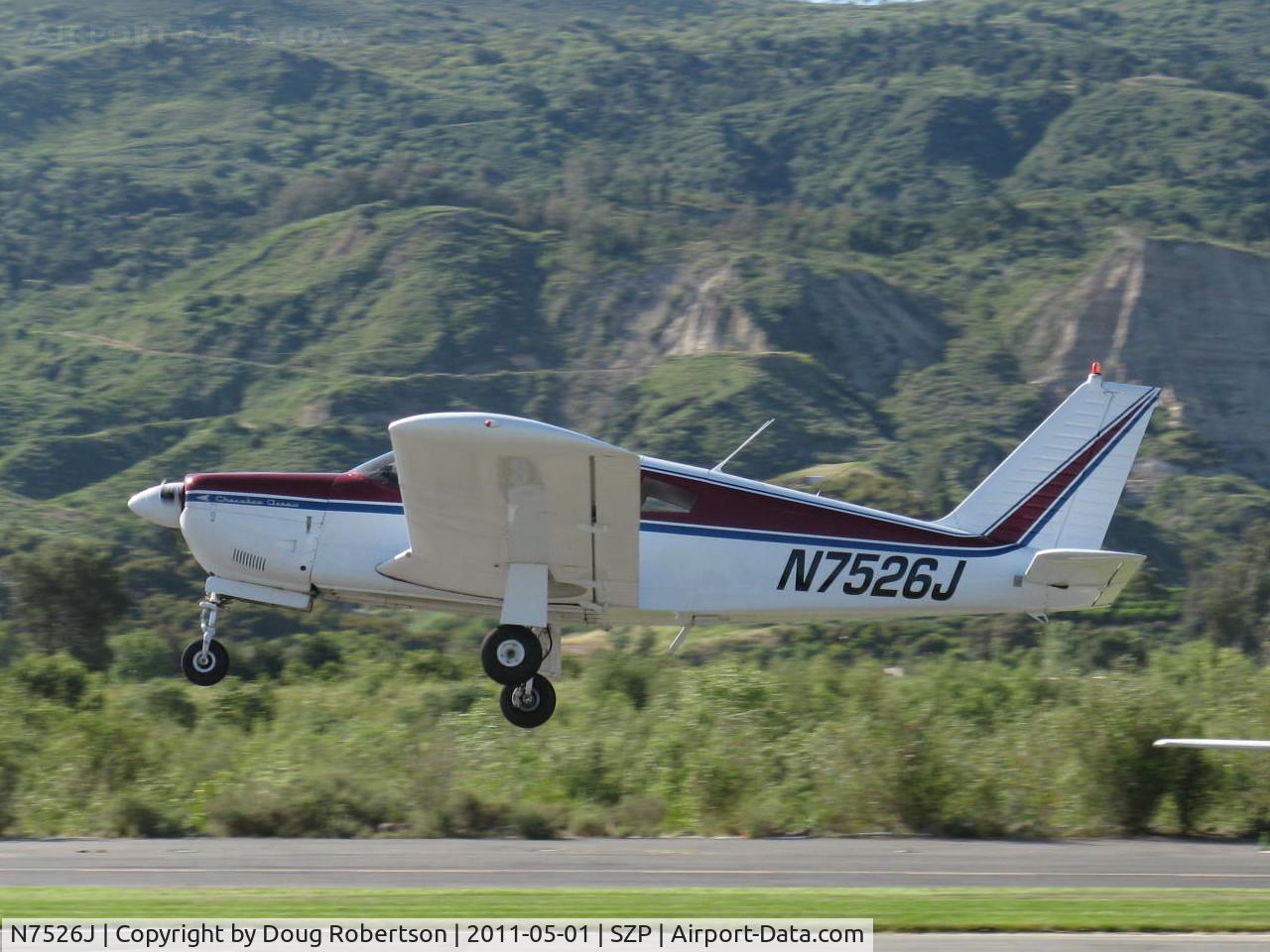 N7526J, 1968 Piper PA-28R-180 Cherokee Arrow C/N 28R-30897, 1968 Piper PA-28R-180 ARROW 180, Lycoming IO-360-B1E 180 Hp, landing Rwy 04
