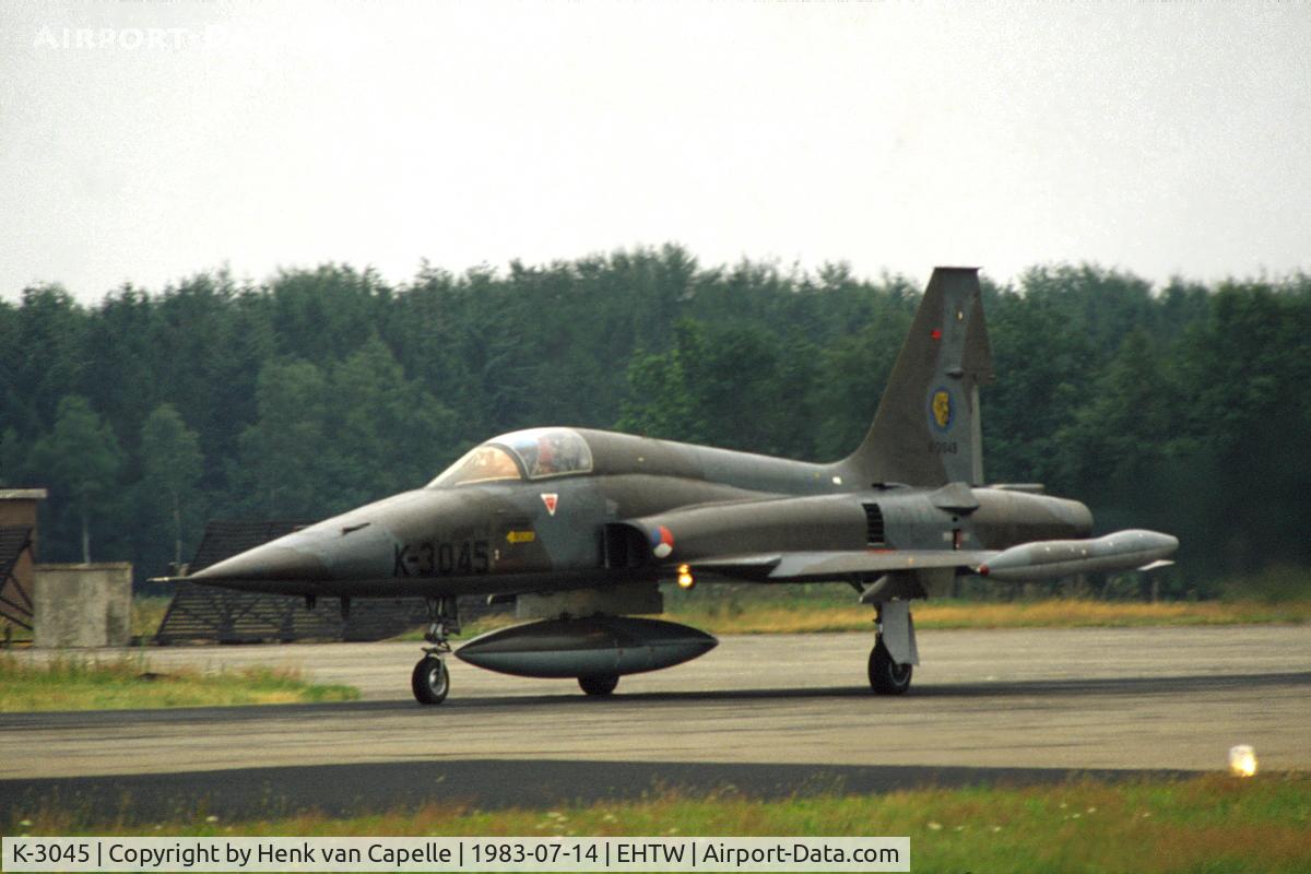 K-3045, 1971 Canadair NF-5A Freedom Fighter C/N 3045, NF-5A fighter of 315 sqn the Royal Netherlands Air Force about to take off at Twente air base.