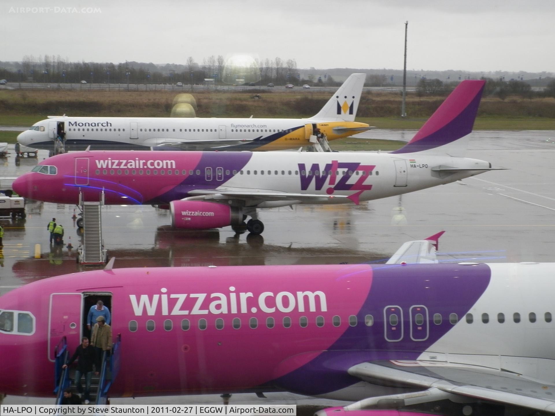 HA-LPO, 2008 Airbus A320-232 C/N 3384, Taken on a wet February morning at Luton whilst waiting to fly to Cyprus