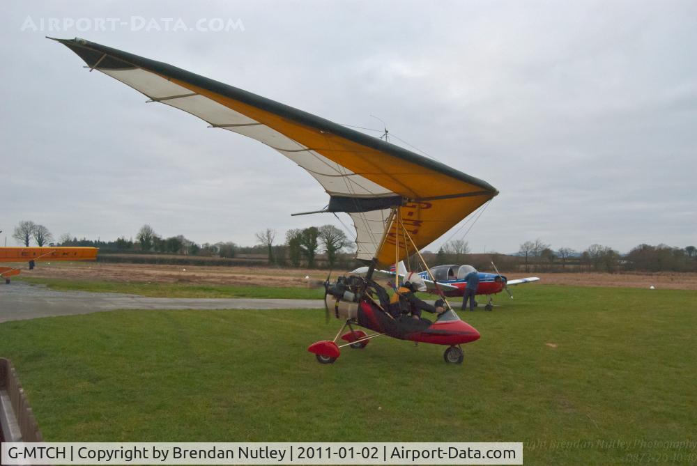 G-MTCH, 1986 Solar Wings Pegasus XL-R C/N SW-WA-1124, Preparing for a short flight at the Limetree Airfield Christmas Fly-in