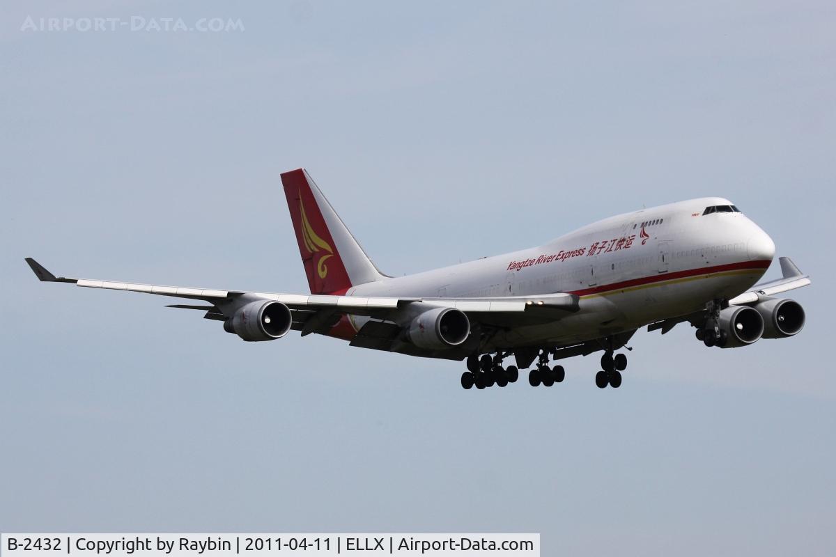 B-2432, 1998 Boeing 747-481/BCF C/N 28283, Well known visitor at LUX