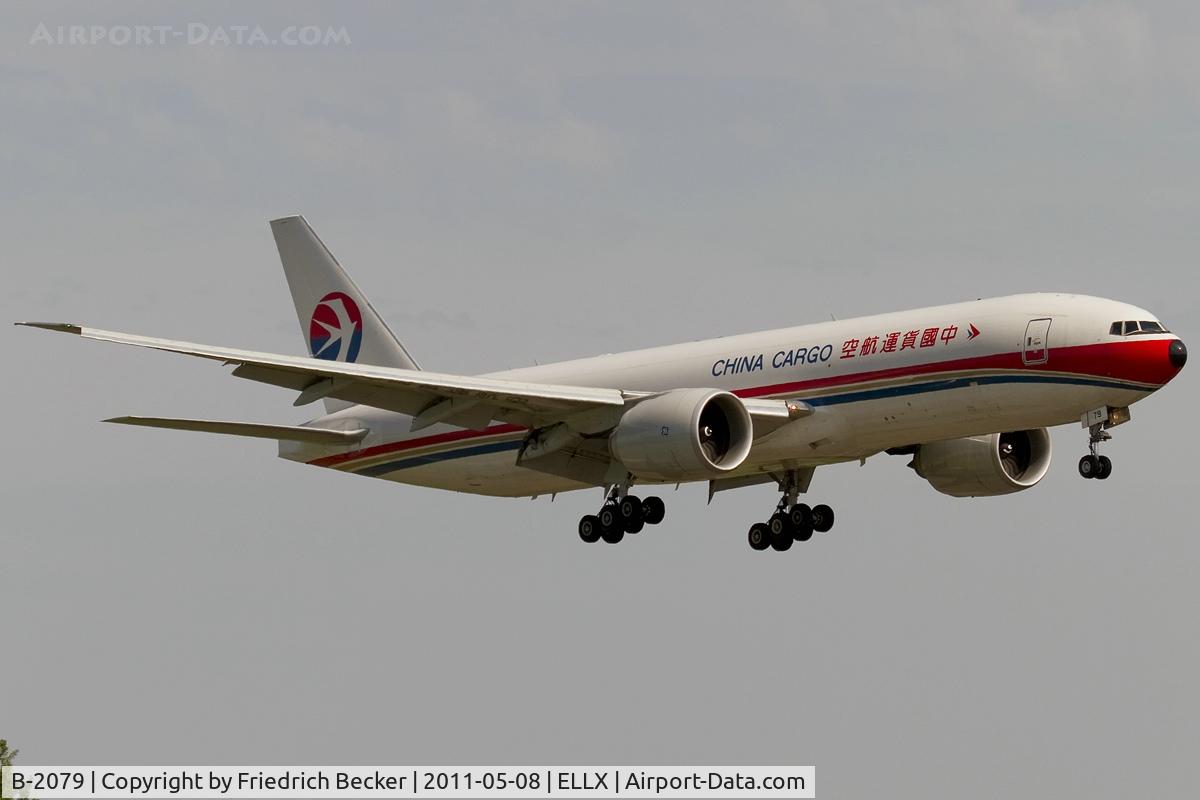 B-2079, 2010 Boeing 777-F6N C/N 37715, on final RW24