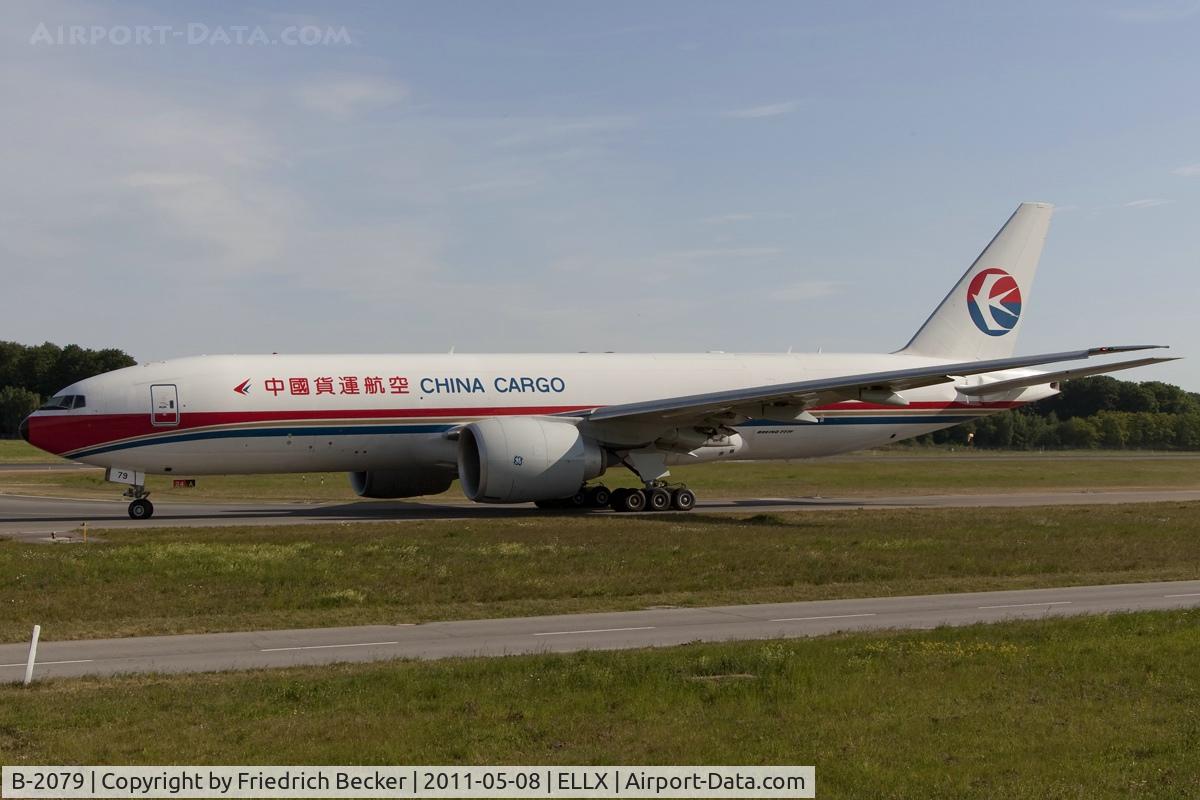 B-2079, 2010 Boeing 777-F6N C/N 37715, taxying to the active
