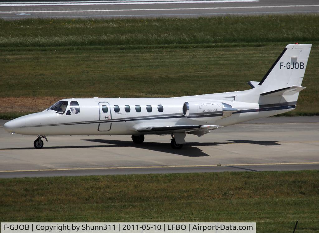 F-GJOB, 1980 Cessna 551 Citation II SP C/N 551-0174, Taxiing holding point rwy 14R for departure...