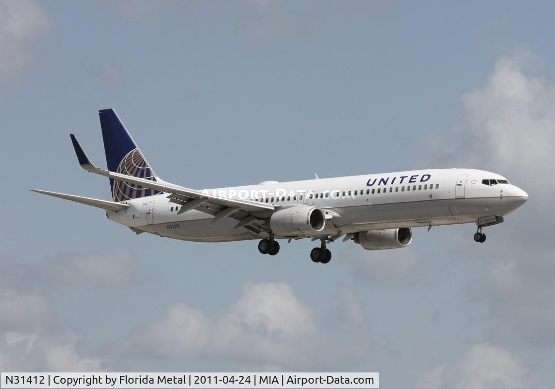 N31412, 2002 Boeing 737-924 C/N 30129, UNITED 737-900