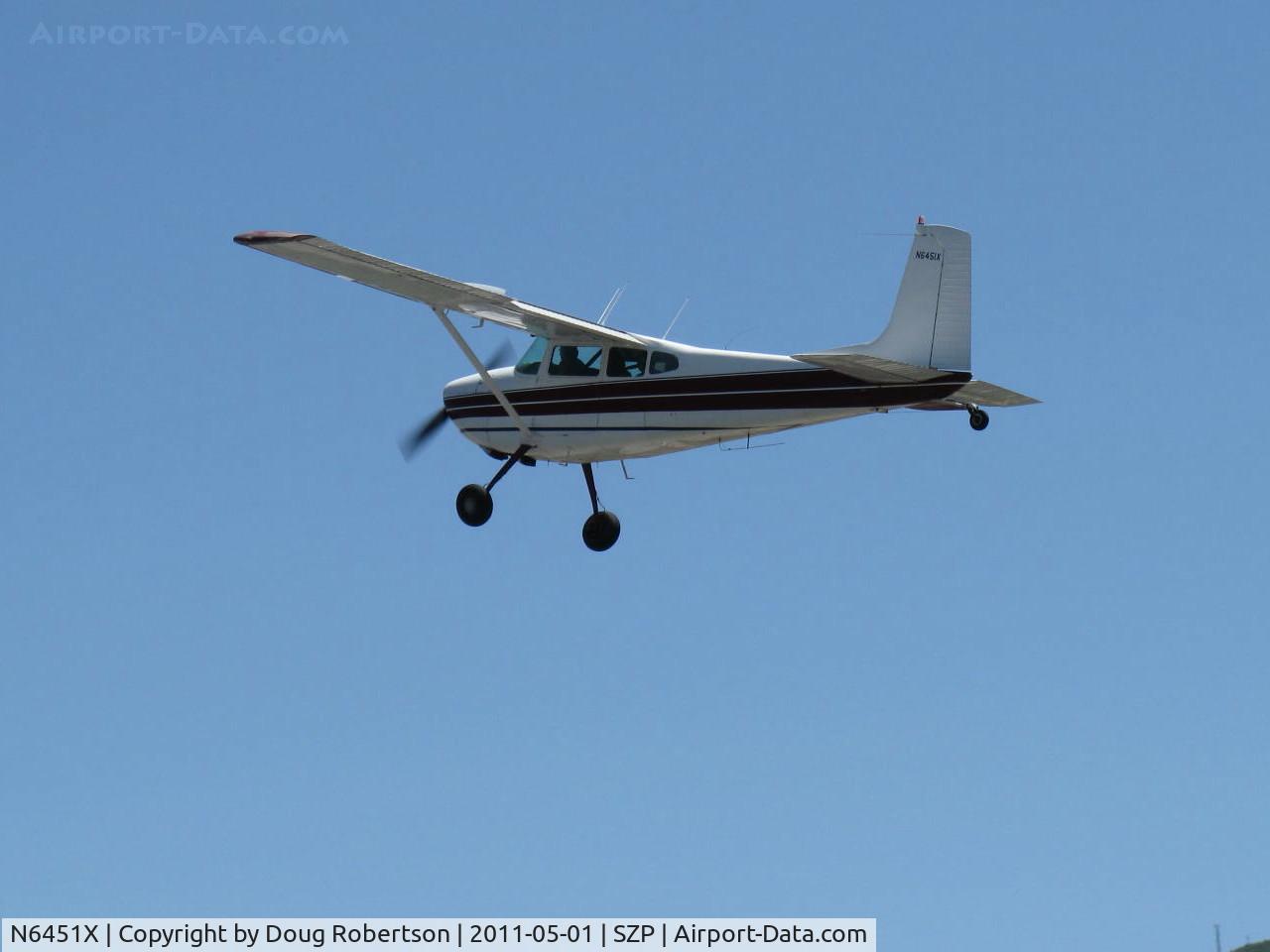 N6451X, 1960 Cessna 180D C/N 18050951, 1960 Cessna 180D, Continental O-470-S 230 Hp, takeoff climb Rwy 04