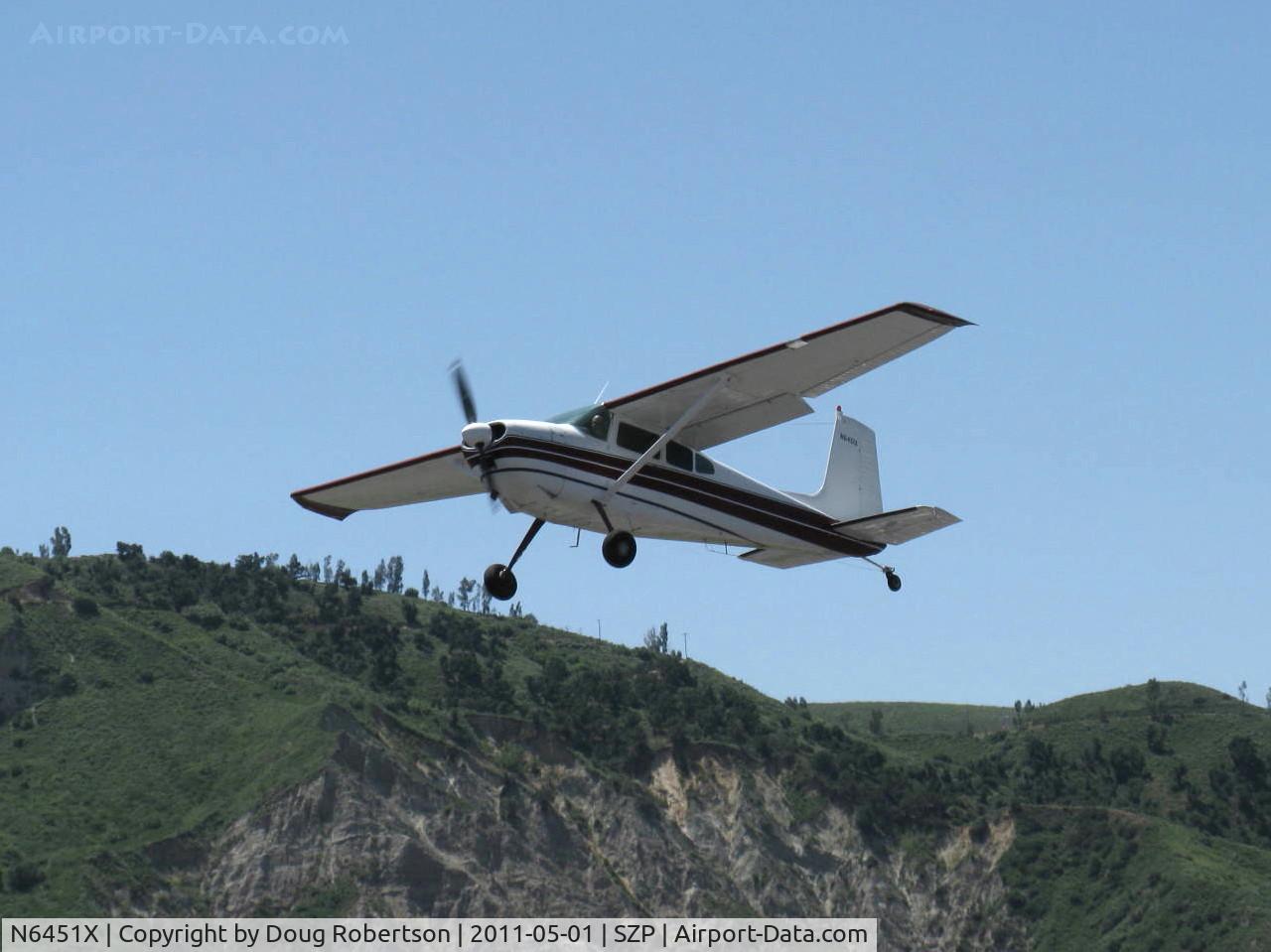 N6451X, 1960 Cessna 180D C/N 18050951, 1960 Cessna 180D, Continental O-470-S 230 Hp, takeoff climb Rwy 04