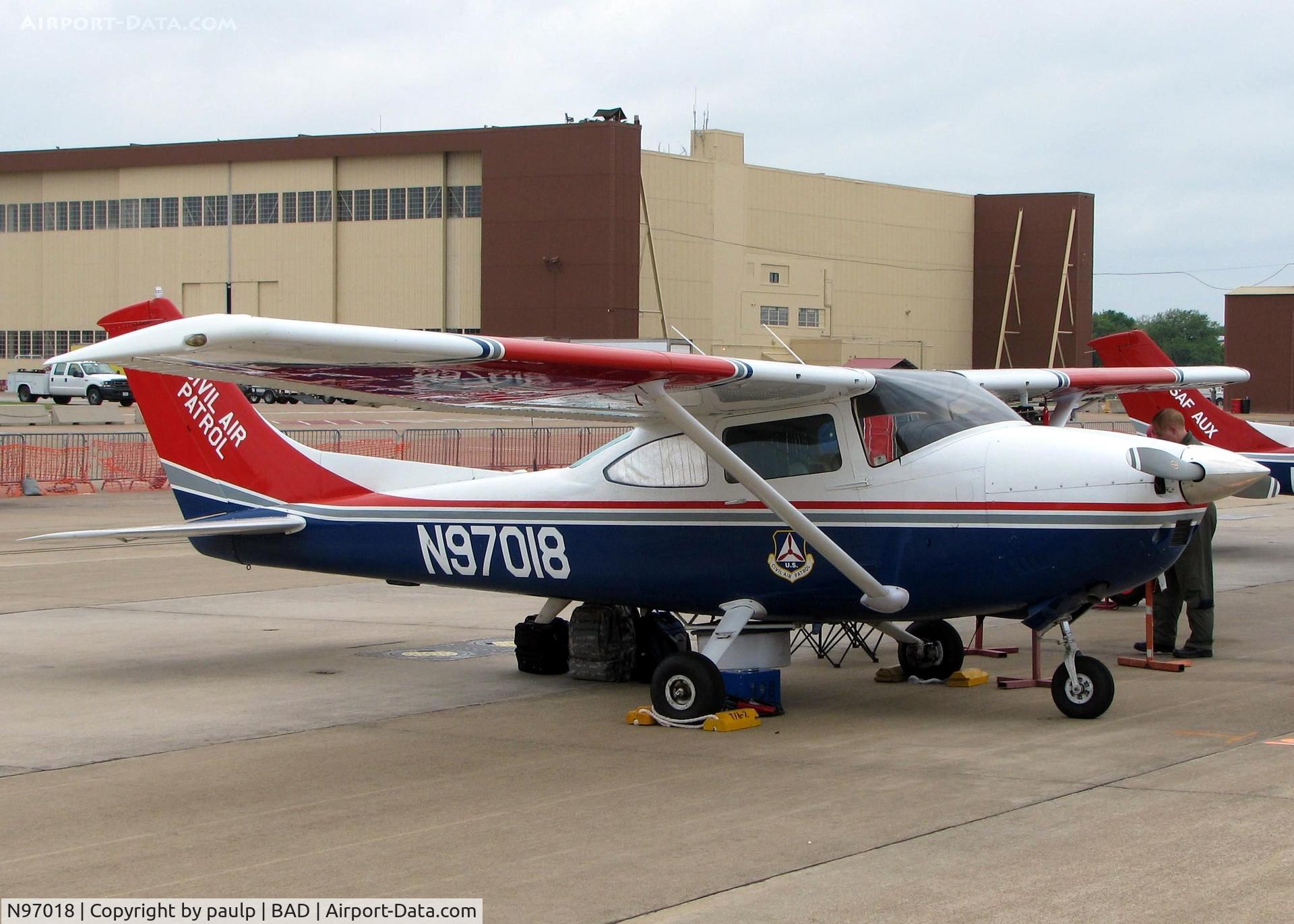 N97018, 1979 Cessna 182Q Skylane C/N 18266936, Barksdale Air Force Base 2011
