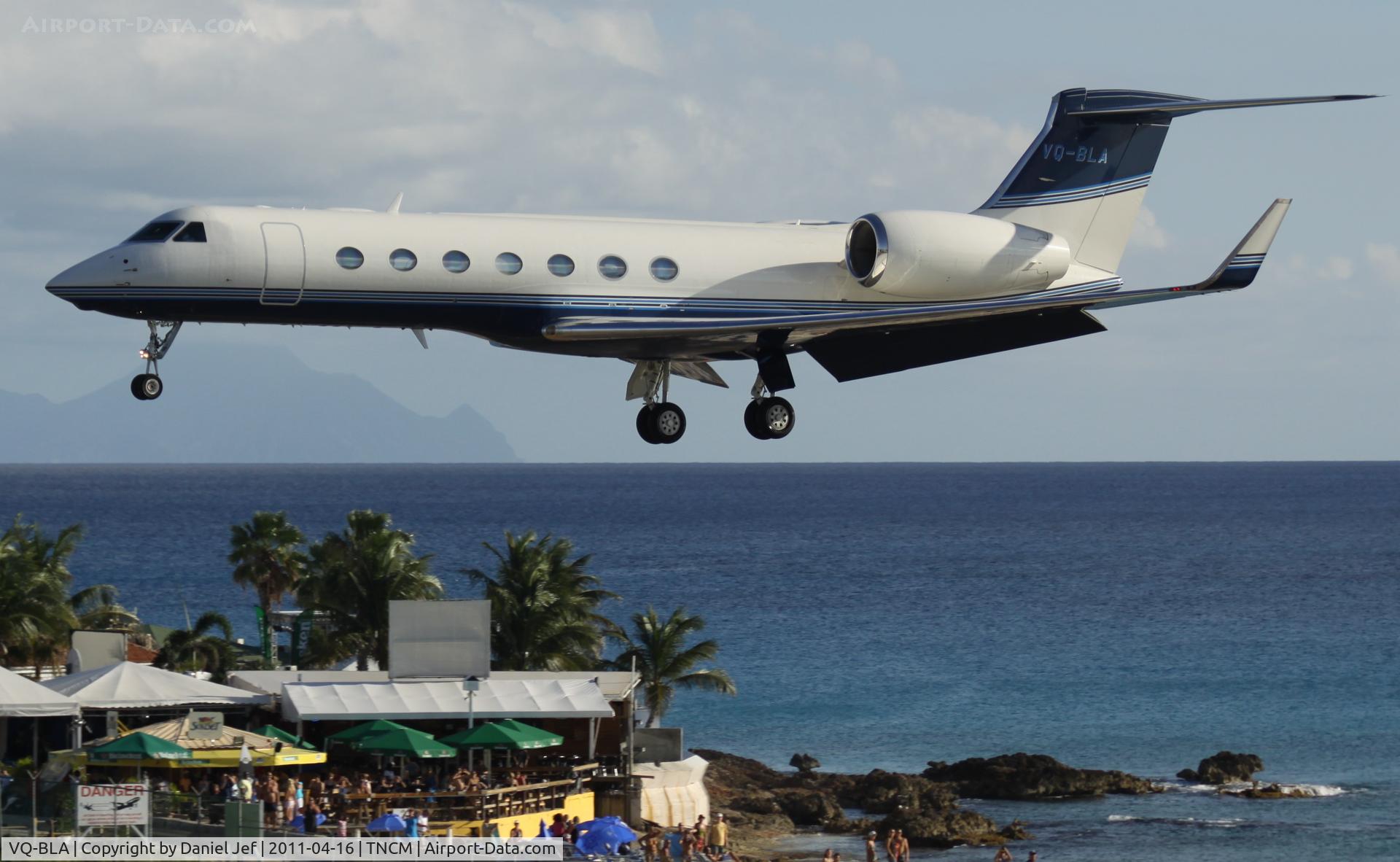 VQ-BLA, 2008 Gulfstream Aerospace GV-SP (G550) C/N 5215, VQ-BLA landing at TNCM