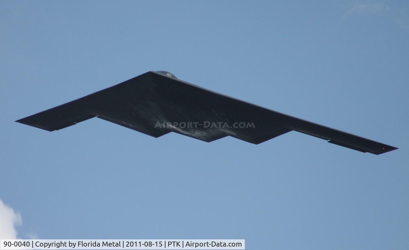 90-0040, Northrop Grumman B-2A Spirit C/N 1015/AV-15, B-2A flyover