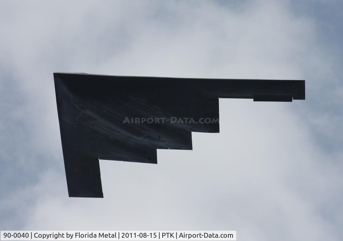 90-0040, Northrop Grumman B-2A Spirit C/N 1015/AV-15, B-2A flyover
