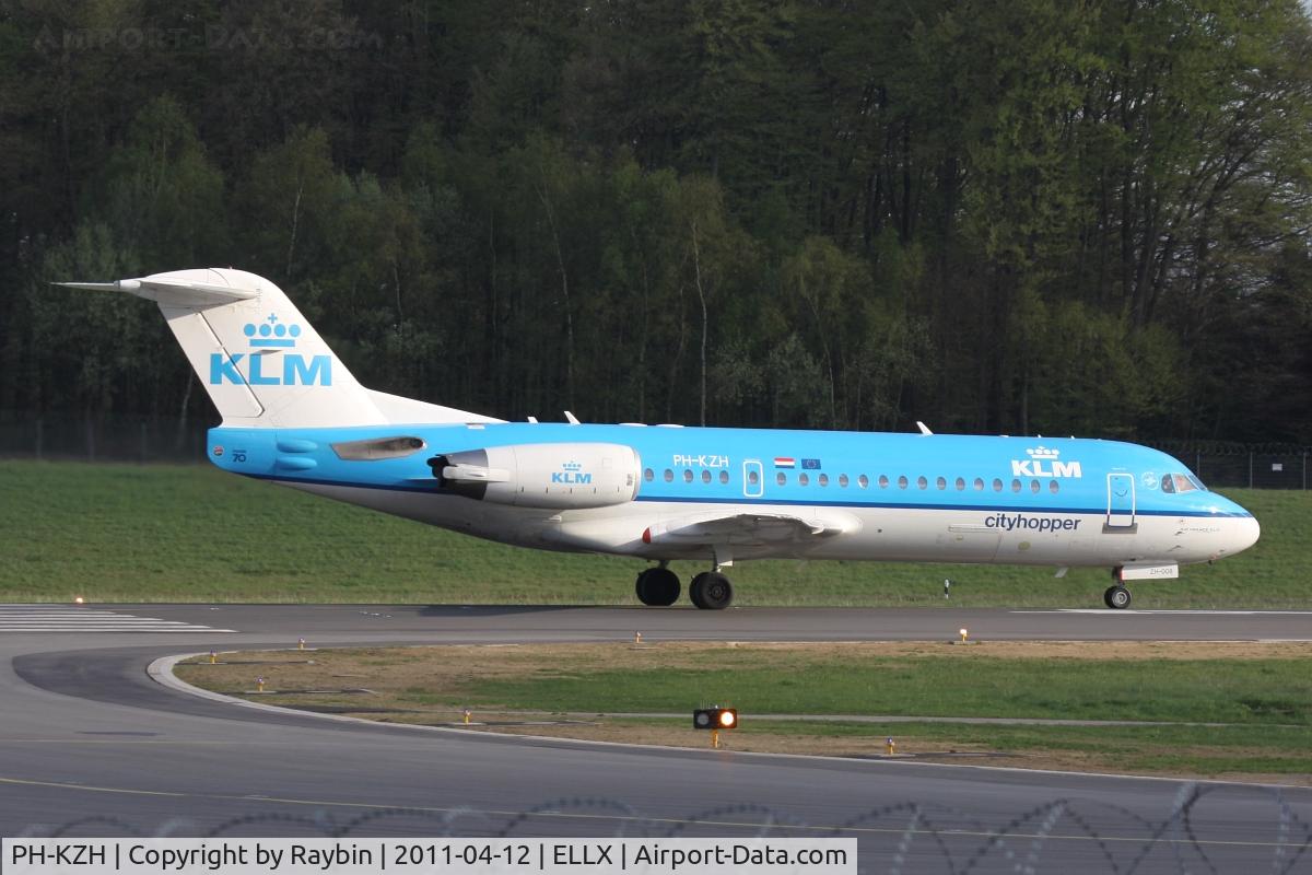 PH-KZH, 1997 Fokker 70 (F-28-0070) C/N 11583, After the Fokker 50 we see now the Fokker 70 at LUX. What will be the next type?