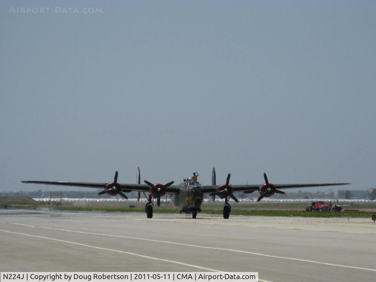 N224J, 1944 Consolidated B-24J-85-CF Liberator C/N 1347 (44-44052), 1944 Consolidated B-24J LIBERATOR 'Witchcraft', four P&W R-1830-65 Twin Wasp 1,200 Hp each, taxi after landing Rwy 26, Experimental/Exhibition class