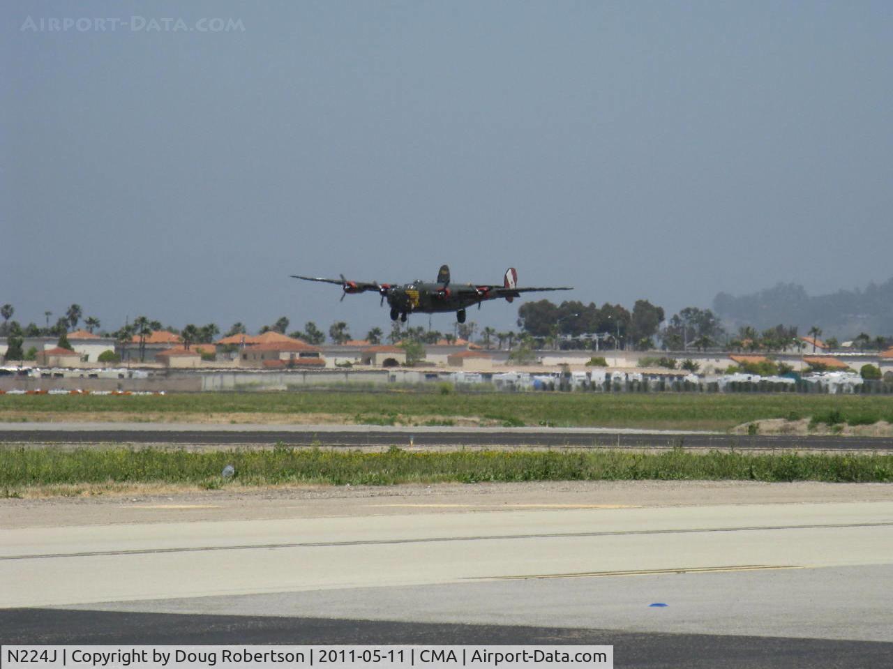 N224J, 1944 Consolidated B-24J-85-CF Liberator C/N 1347 (44-44052), 1944 Consolidated B-24J LIBERATOR 'Witchcraft', four Turbocharged P&W R-1830-65 Twin Wasp 1,200 Hp each. On final Rwy 26. Experimental/Exhibition class.