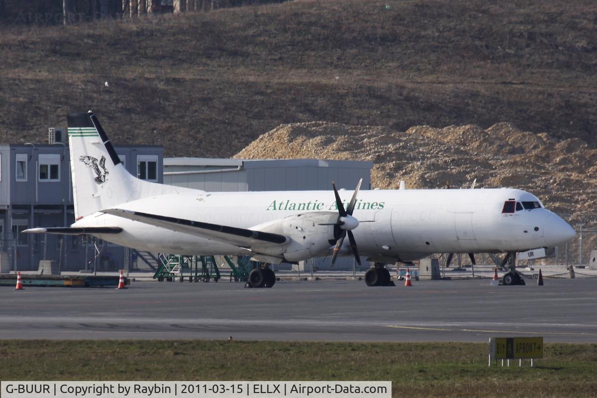 G-BUUR, 1990 British Aerospace ATP C/N 2024, A lot of construction works around the tamarc of the cargocenter