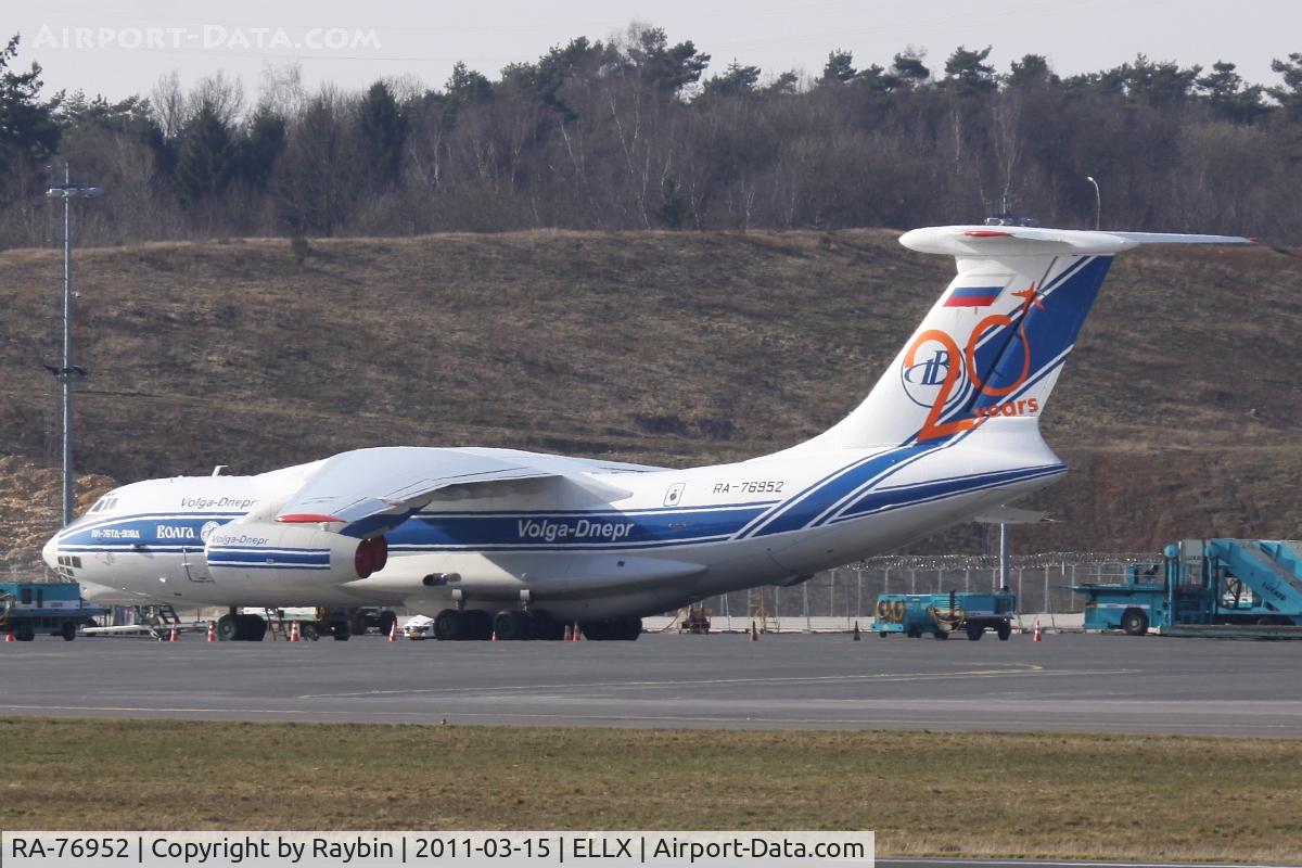 RA-76952, 2010 Ilyushin Il-76TD-90VD C/N 2093422743, Unfortunately no flying activity of this huge bird for that day