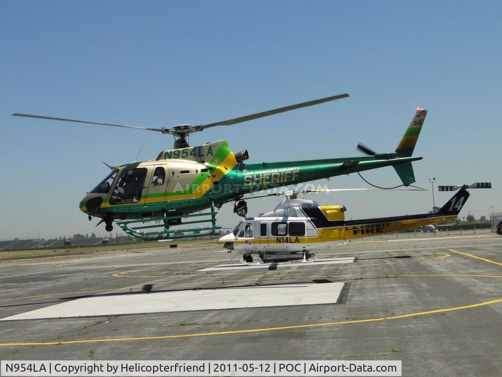 N954LA, 2010 Eurocopter AS-350B-2 Ecureuil Ecureuil C/N 4999, Air taxiing to taxiway Sierra for a westerly take off on patrol