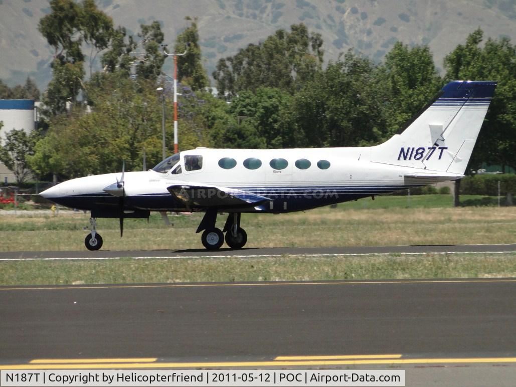 N187T, 1976 Cessna 421C Golden Eagle C/N 421C0077, Taking off westbound on runway 26L