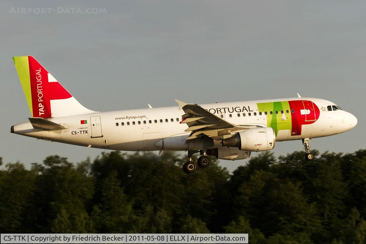 CS-TTK, 1999 Airbus A319-111 C/N 1034, on final RW24
