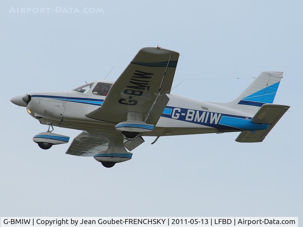 G-BMIW, 1981 Piper PA-28-181 Cherokee Archer II C/N 28-8190093, Archer landing 23