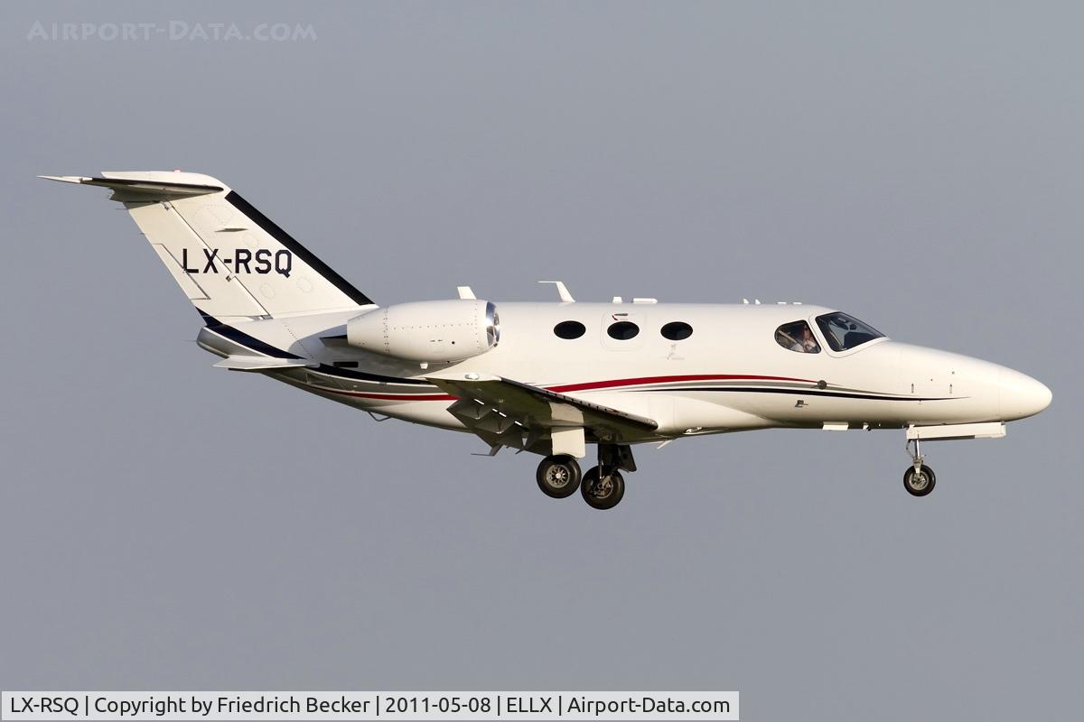 LX-RSQ, 2009 Cessna 510 Citation Mustang Citation Mustang C/N 510-0194, on final RW24