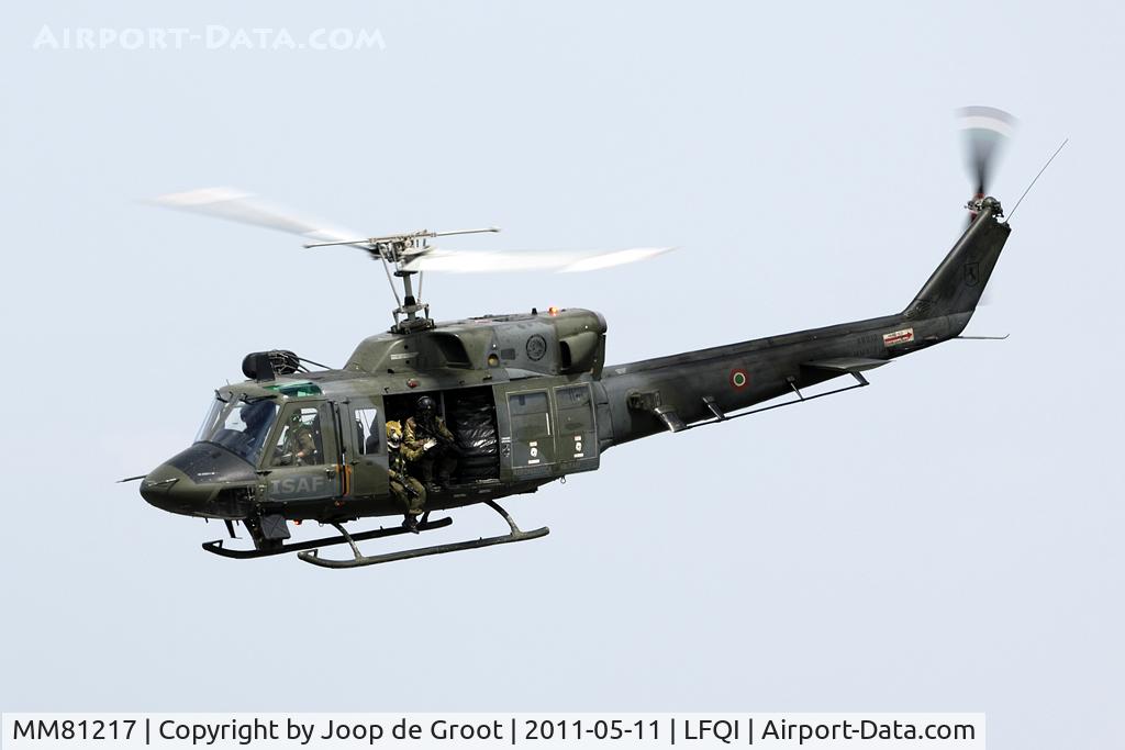 MM81217, Agusta AB-212AM C/N 5832, Participant at the 2011 Tiger Meet, hence the non standard 'helmet' of the loadmaster