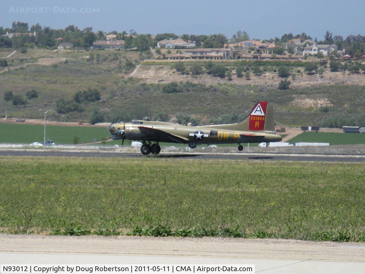 N93012, 1944 Boeing B-17G-30-BO Flying Fortress C/N 32264, 1944 Boeing B-17G FLYING FORTRESS 'Nine O Nine', four Turbocharged Wright Cyclone R-1820-97 1,200 Hp each, 22nd Annual Collings Foundation of Massachusetts 'Wings Of Freedom Tour', landing Rwy 26