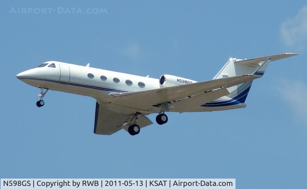 N598GS, 1985 Gulfstream G-1159A Gulfstream III C/N 469, Landing 30L