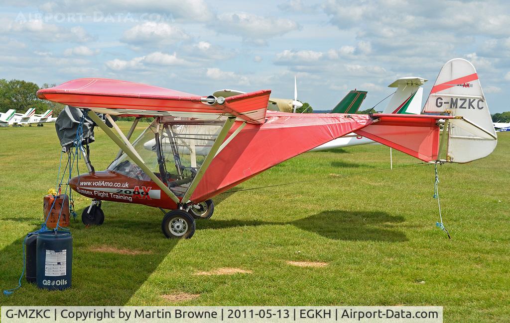 G-MZKC, 1998 Pegasus Cyclone AX2000 C/N 7398, SHOT AT HEADCORN
