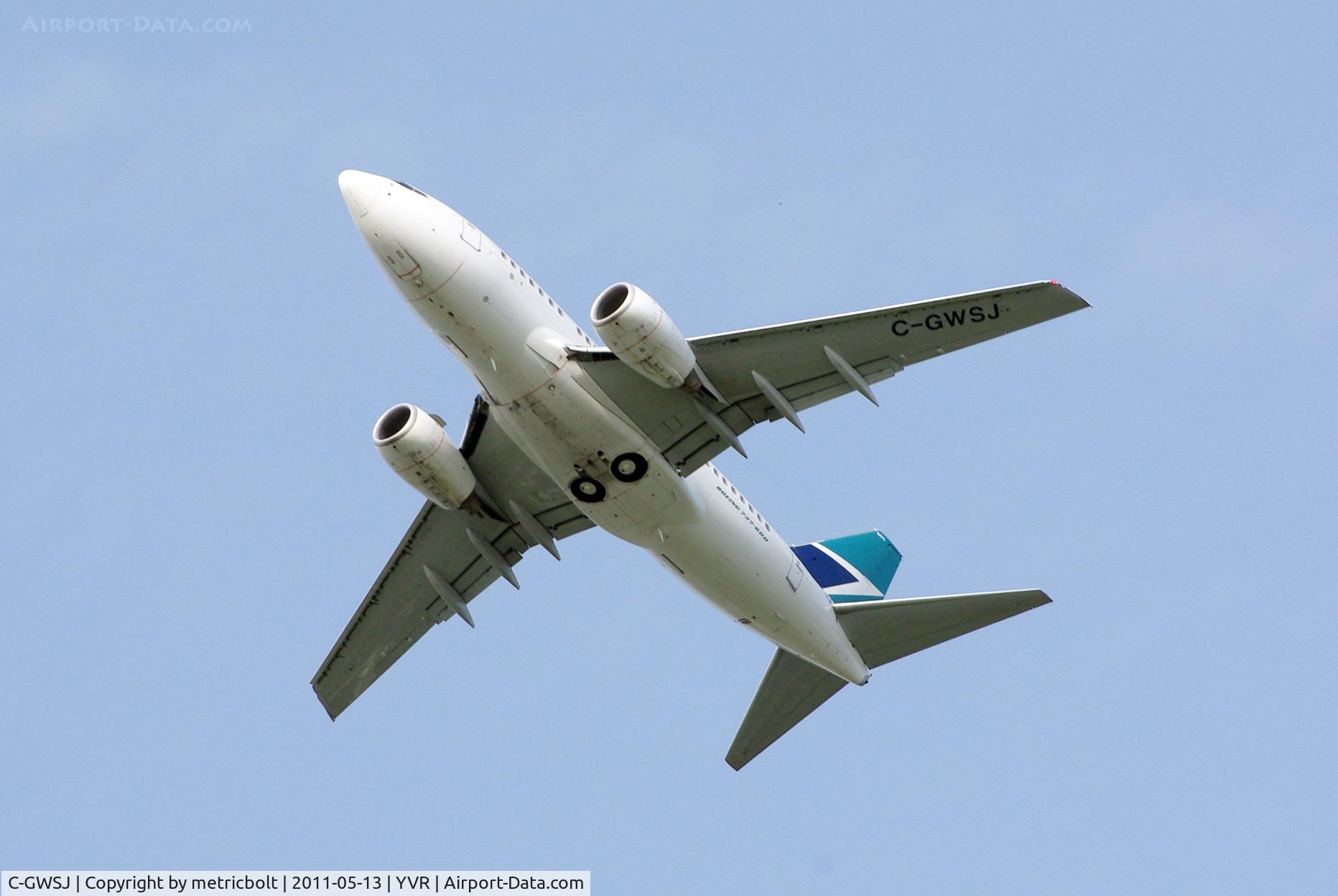 C-GWSJ, 2006 Boeing 737-6CT C/N 34621, YVR takeoff