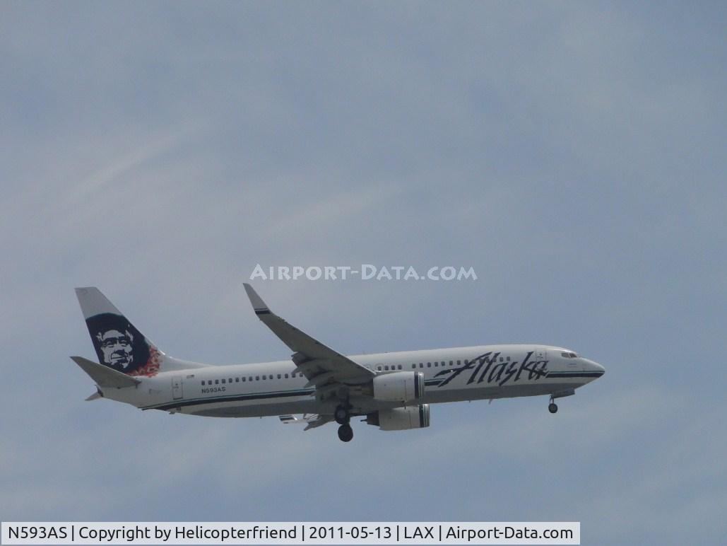 N593AS, 2008 Boeing 737-890 C/N 35107, On final to runway 24