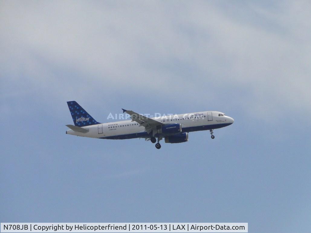 N708JB, 2008 Airbus A320-232 C/N 3479, On final to runway 24