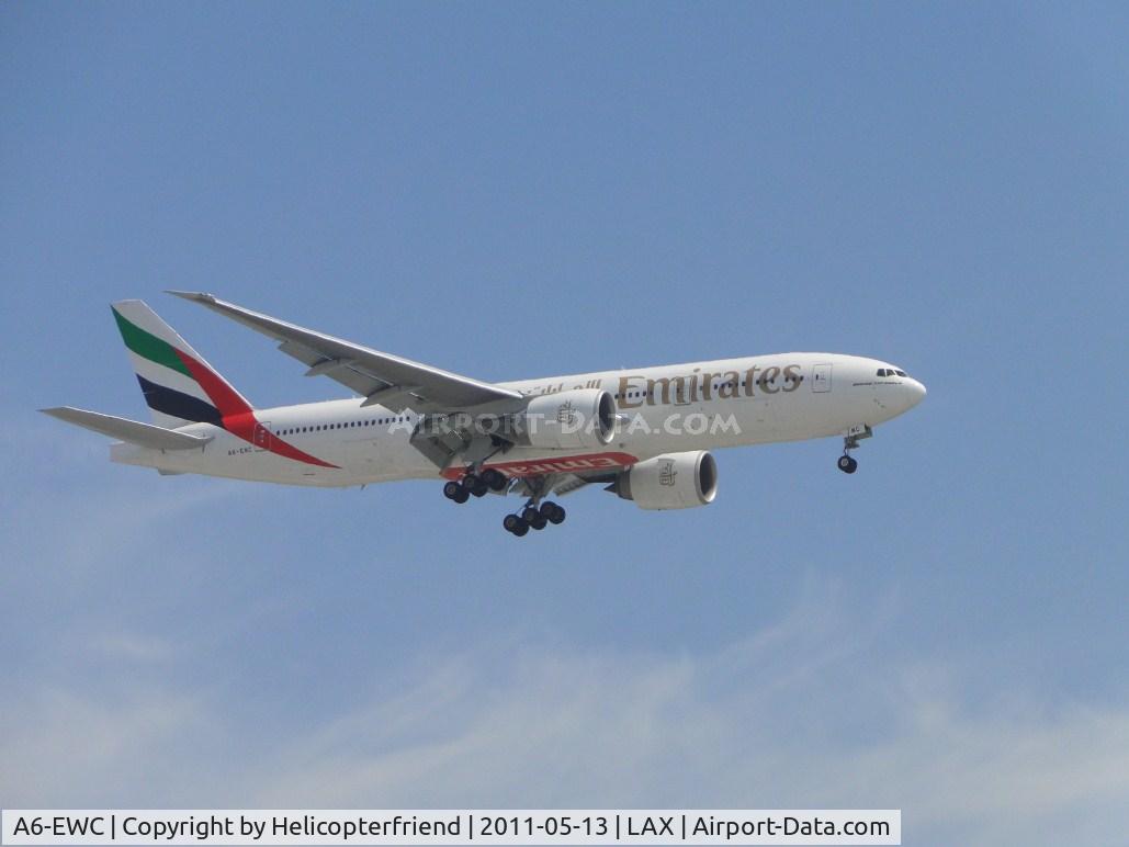 A6-EWC, 2007 Boeing 777-21H/LR C/N 35576, On final to runway 24