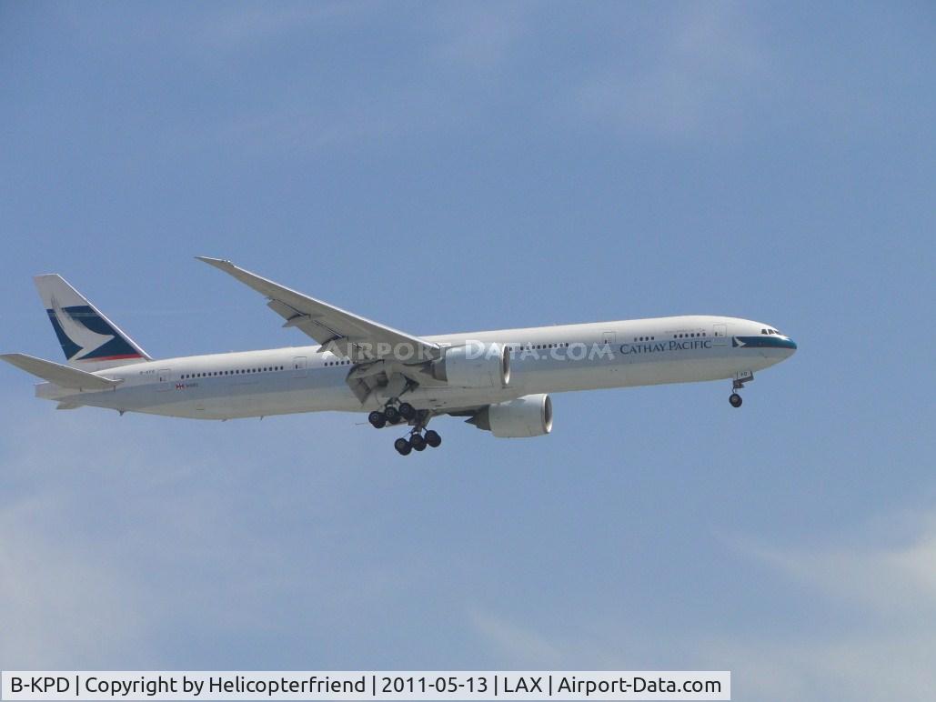 B-KPD, 2007 Boeing 777-367/ER C/N 36155, On final to runway 24
