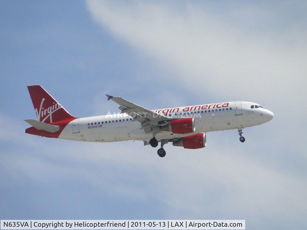 N635VA, 2008 Airbus A320-214 C/N 3398, On final to runway 24