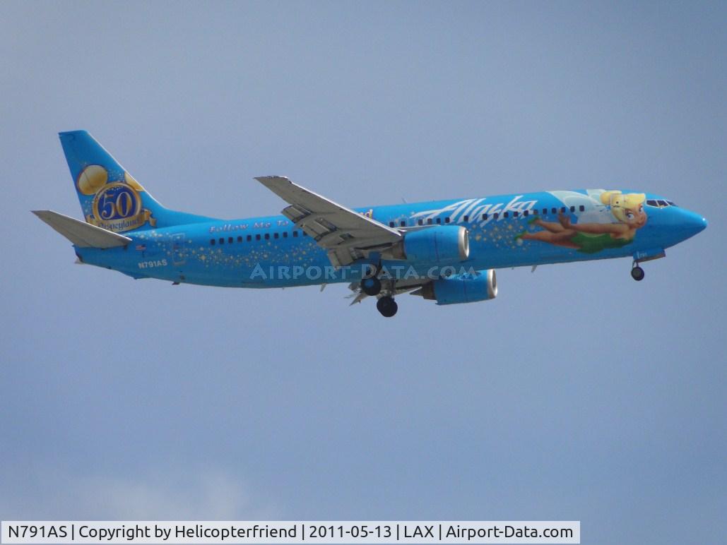 N791AS, 1997 Boeing 737-490 C/N 28886, On final to runway 24