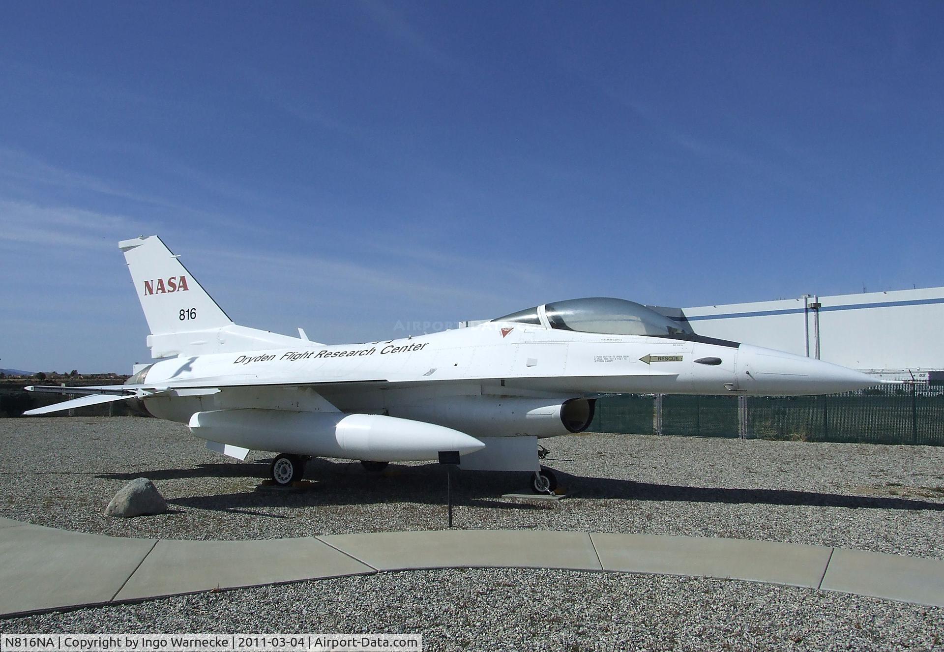 N816NA, General Dynamics F-16A Fighting Falcon C/N 82-0976, General Dynamics F-16A Fighting Falcon outside the main gates of the Lockheed plant, Palmdale CA