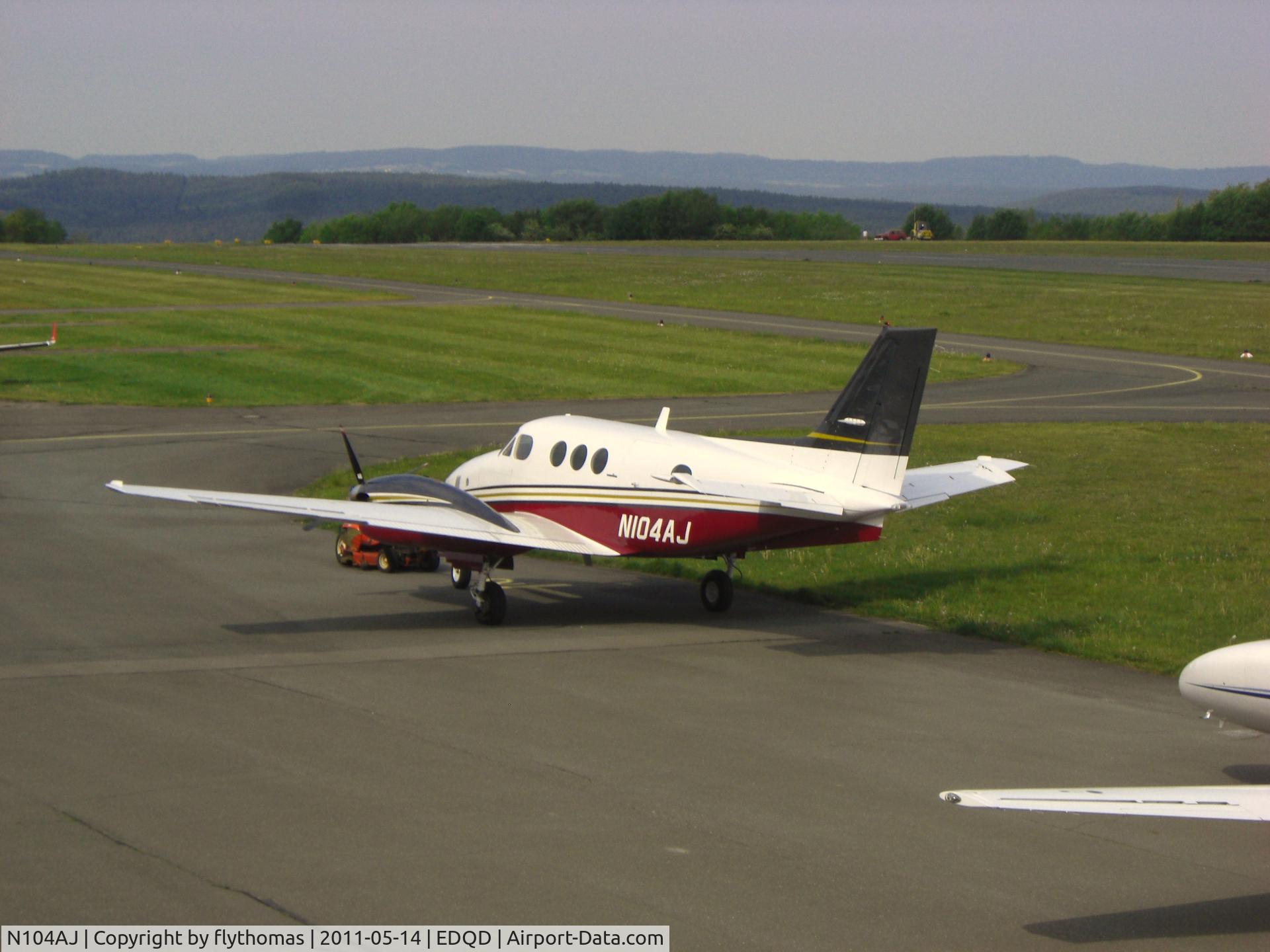 N104AJ, 1988 Beech C90A King Air C/N LJ-1164, N104AJ Bayreuth Airport