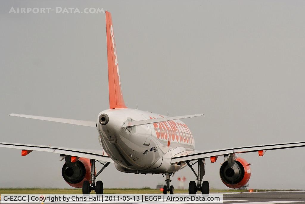 G-EZGC, 2010 Airbus A319-111 C/N 4444, lining upon RW27