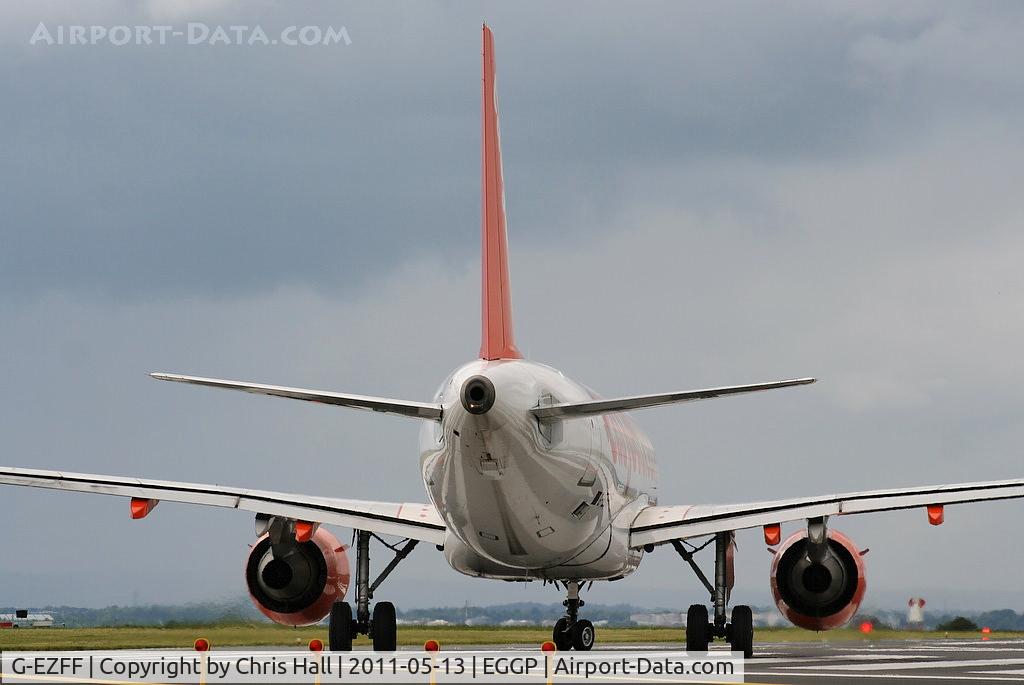 G-EZFF, 2009 Airbus A319-111 C/N 3844, Lining upon RW27