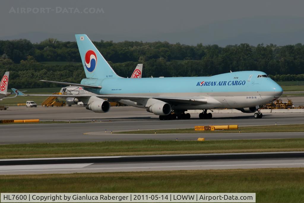 HL7600, 2004 Boeing 747-4B5F/SCD C/N 33945, Korean Air Cargo @ VIE