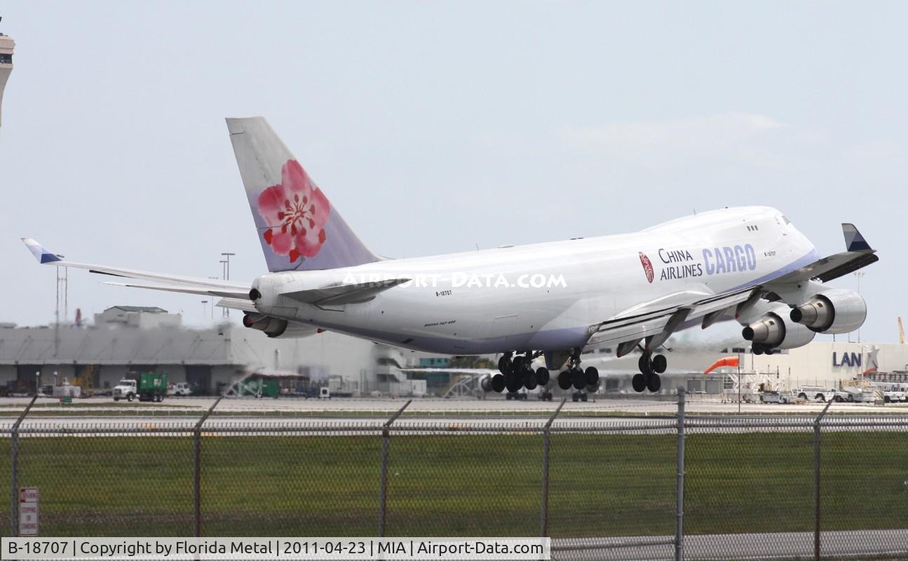 B-18707, 2001 Boeing 747-409F/SCD C/N 30764, China Airlines Cargo 747-400F