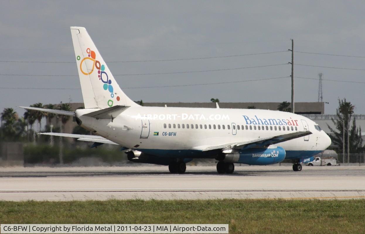 C6-BFW, 1982 Boeing 737-2K5 C/N 22601, Bahamas 737-200
