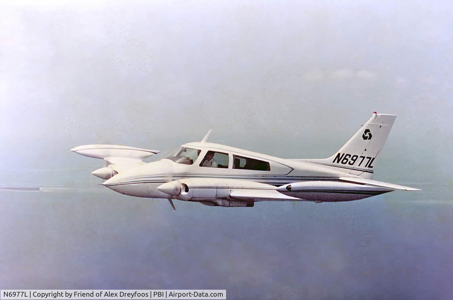 N6977L, 1967 Cessna 310N C/N 310N-0006, Taken over the Bahamas by a friend. I was piloting. Alex Dreyfoos