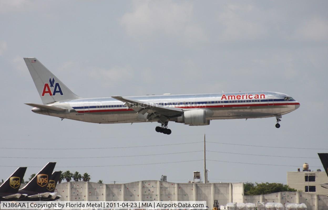 N386AA, 1994 Boeing 767-323/ER C/N 27060, American 767-300