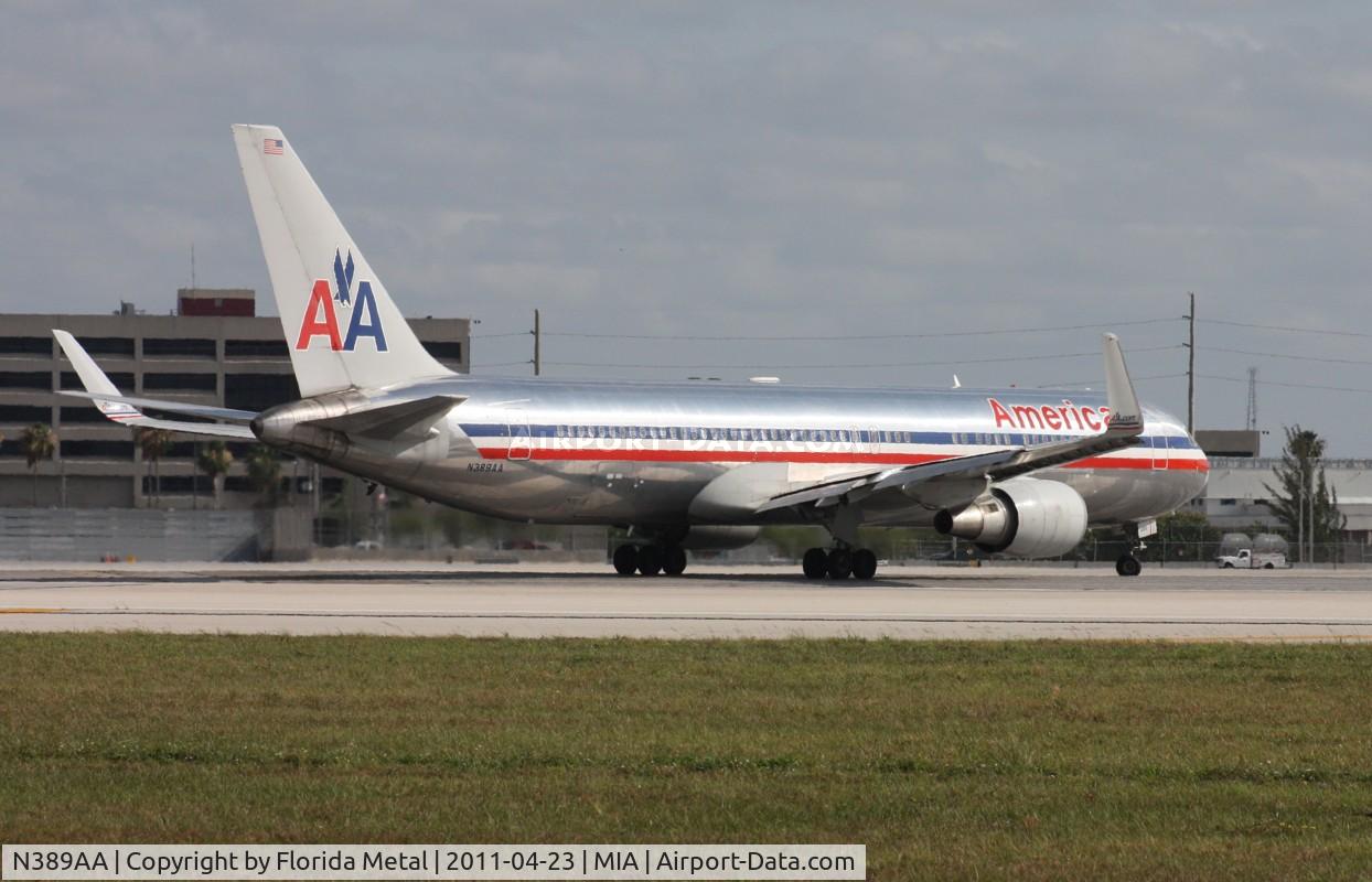N389AA, 1994 Boeing 767-323 C/N 27449, American 767-300