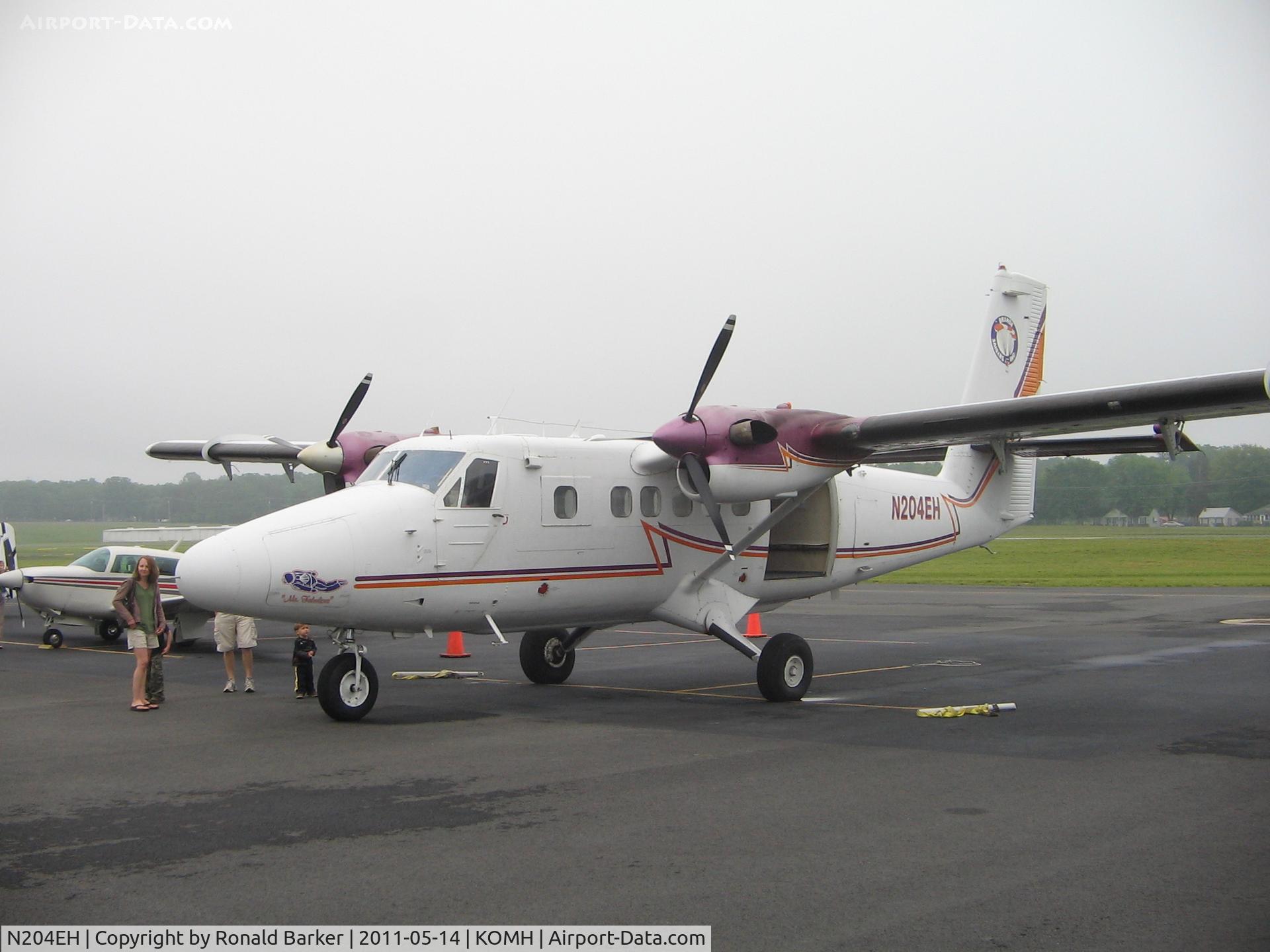 N204EH, 1967 De Havilland Canada DHC-6 Twin Otter C/N 61, Orange County Airport Day