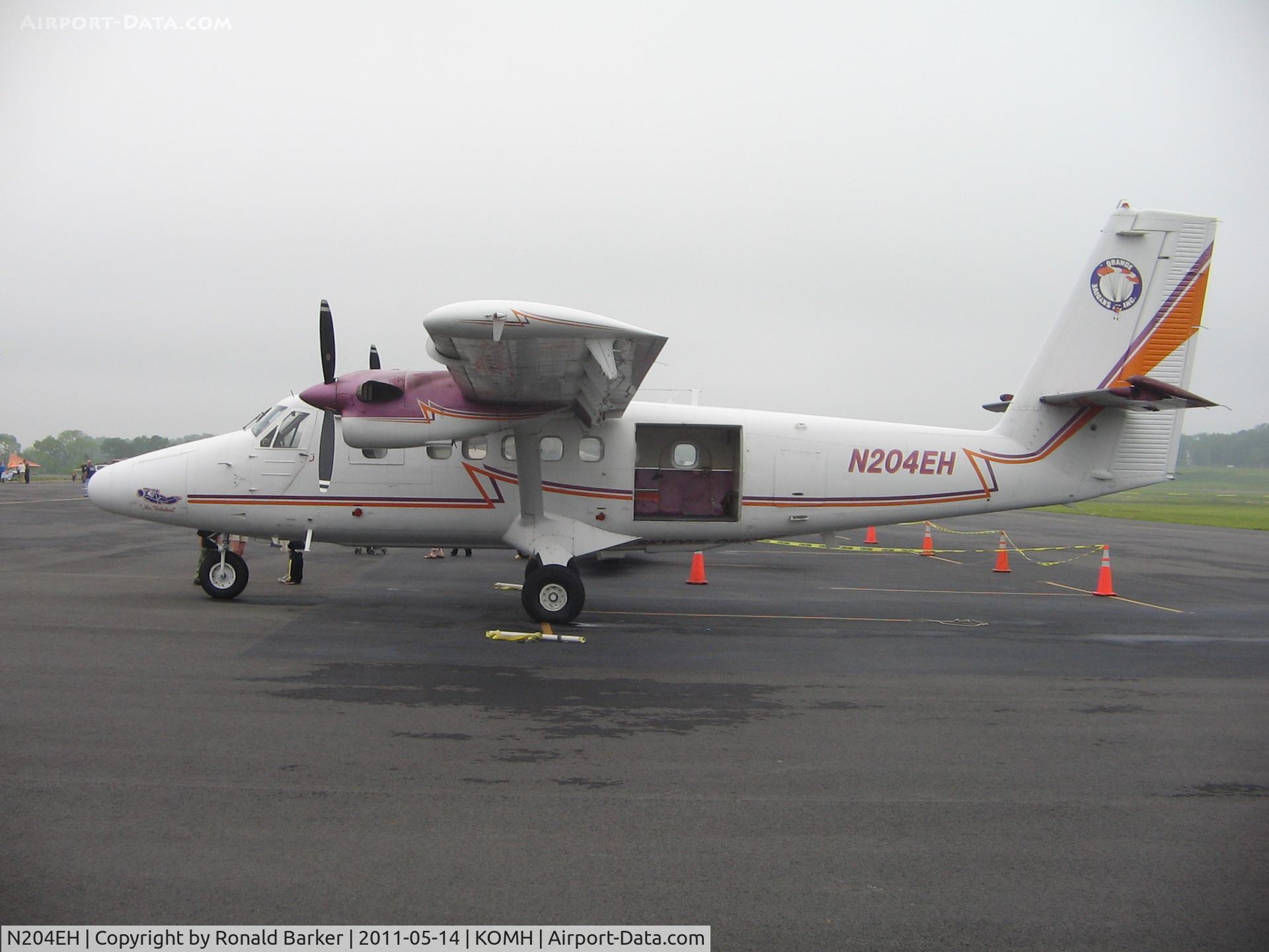 N204EH, 1967 De Havilland Canada DHC-6 Twin Otter C/N 61, Orange County Airport Day